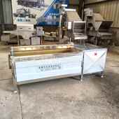 贝海壳类毛辊清洗机刷ELI牡蛎鲜清洗设备红薯清毛去皮洗机