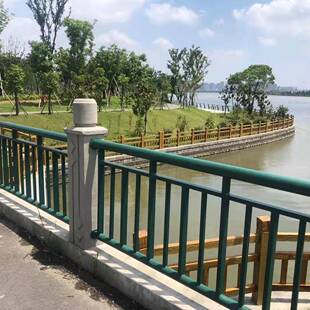 石英砂望柱仿石头花岗岩精铸石栏杆晶铸石桥梁防撞河道铸造石护栏
