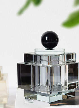 创意高级感水晶香薰瓶客厅桌面方形工艺品棉签罐轻奢玄关装饰摆件