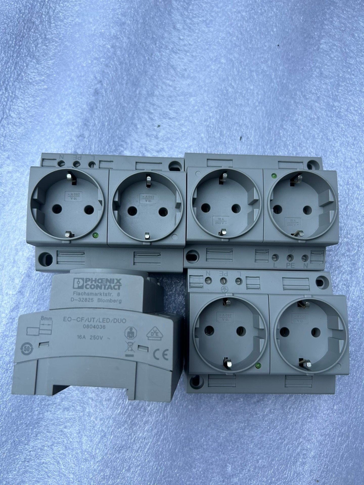 工业欧标插座 德系插座 德标插座LUETZE 菲尼克斯 线槽