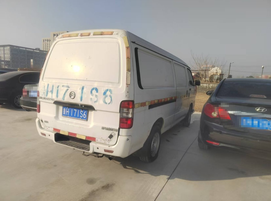 1月19日济宁鲁H171S6金旅牌轻型封闭货车网络拍卖公告