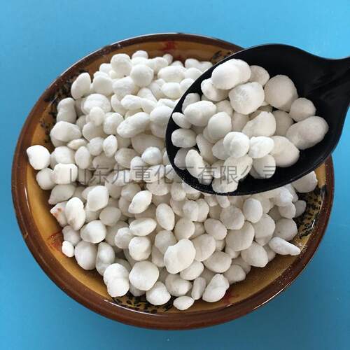 除雪化冰用盐球融雪剂无机融雪剂球状融雪剂颗粒