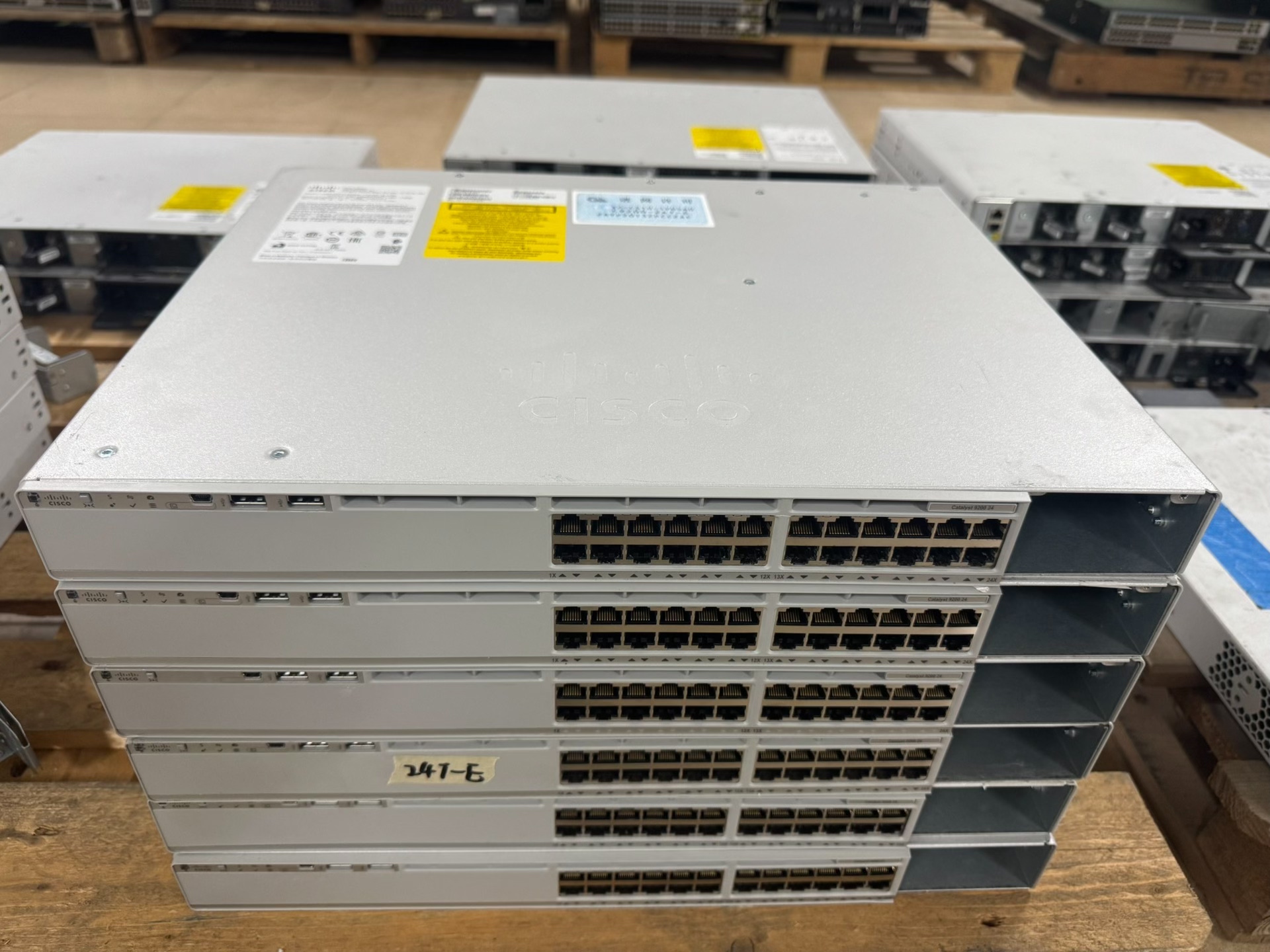 思科cisco C9200-24T-E 带PWR-C6-12