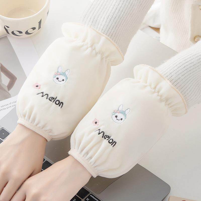 2026新款秋冬女短款袖套防脏羽绒服套袖毛绒保暖办公上班耐脏白色