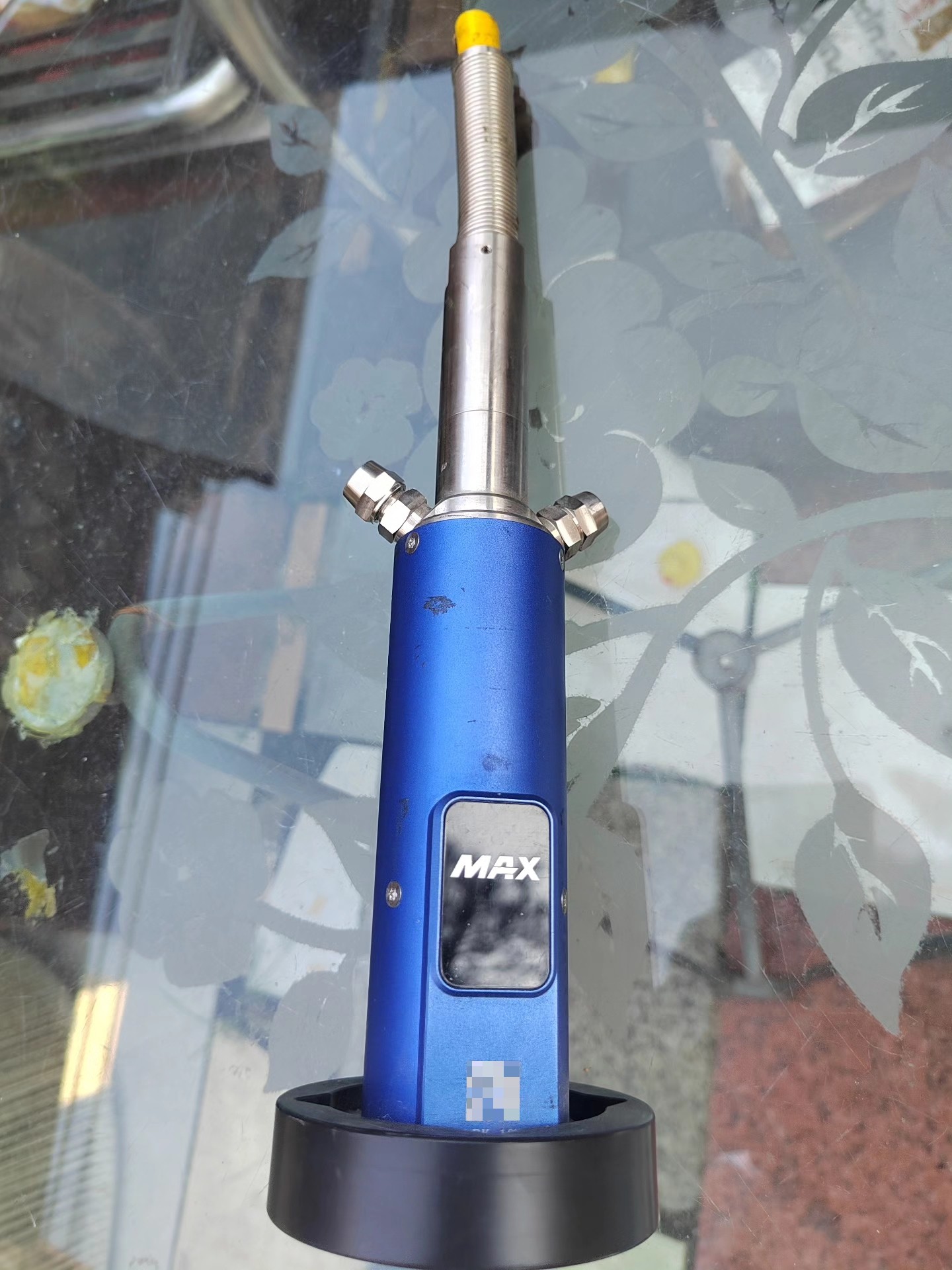 万瓦光纤输出头  线剪掉了