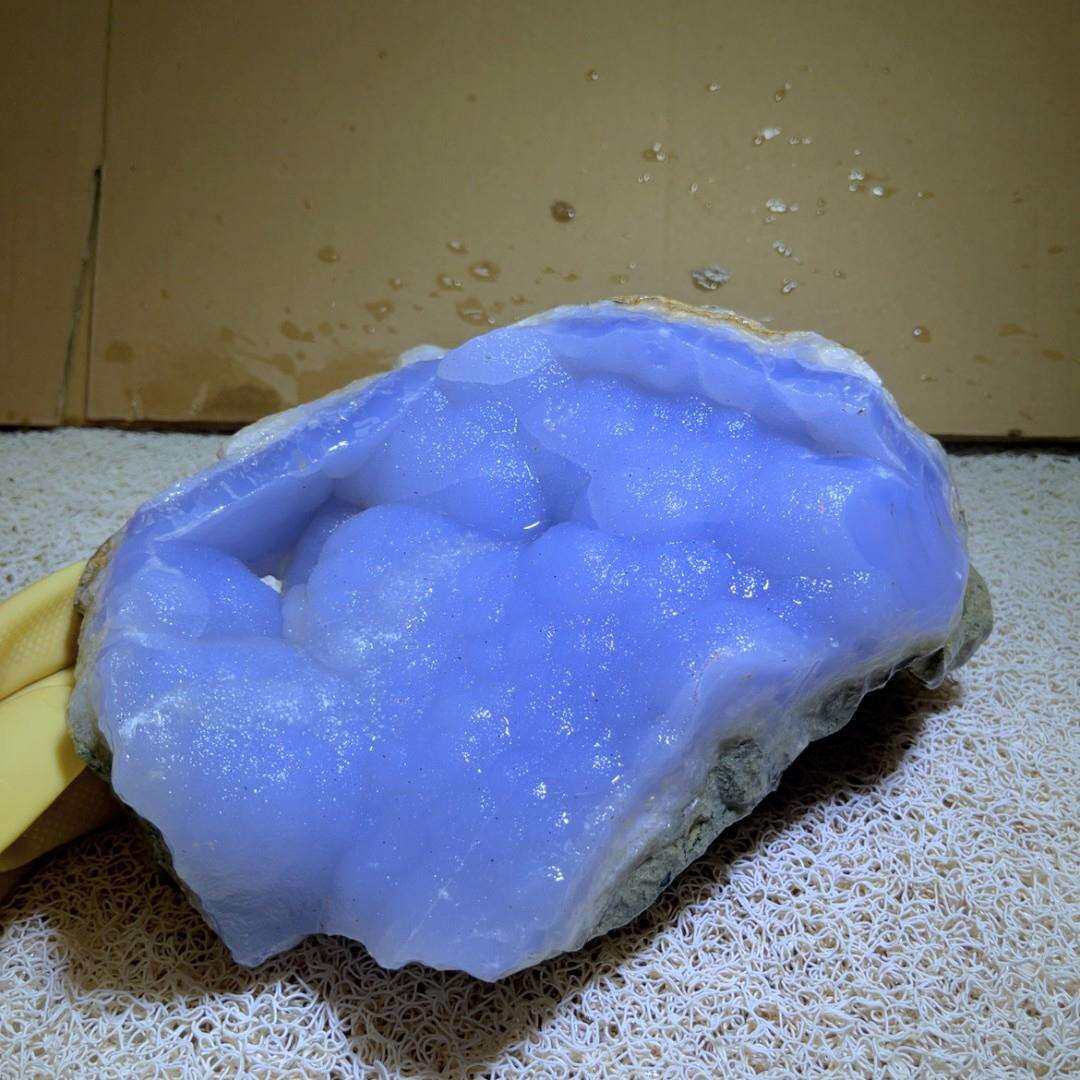 非洲蓝玛瑙蓝玉髓大杨树玛瑙带晶芽摆件雕刻料雕刻饰品观赏石摆件