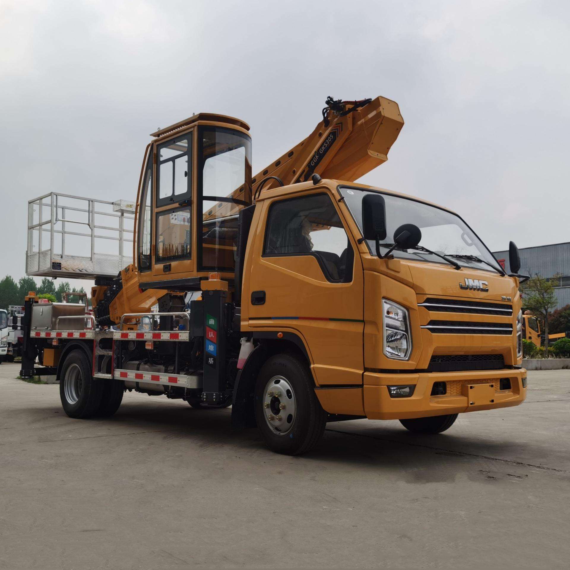 工厂直销曲臂升降平台车30.5江铃顺达宽体可自行走高空作业车