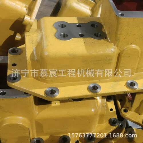 SD32推土机转向助力器左盖175-33-24378 右盖175-33-24388