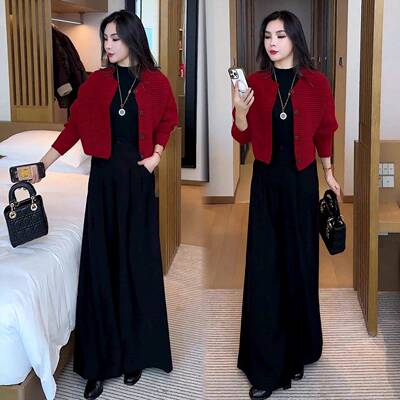 香港代购妈妈装时尚套装女秋冬新款时髦洋气针织外套阔腿裤两件套