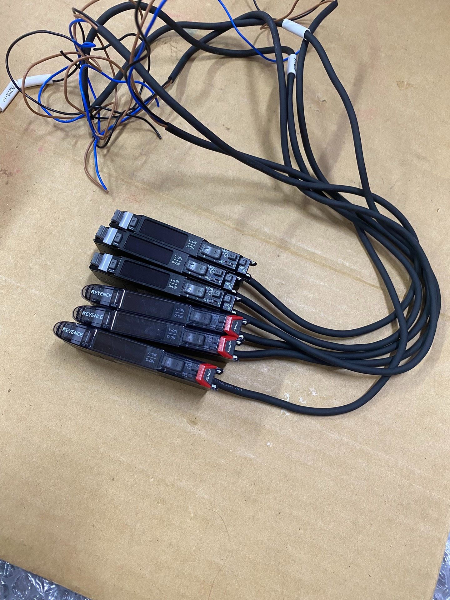 基恩士FS-N41P原装正品放大器，9新，功能正常，实物直接