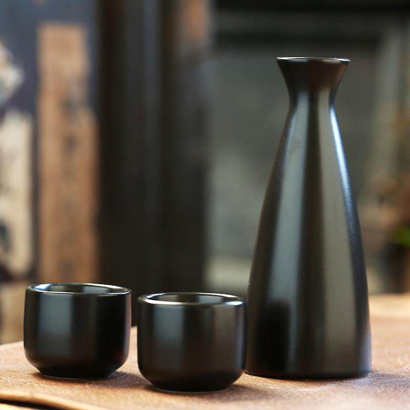 供应陶瓷酒壶 二两陶瓷分酒器 倒酒壶 白酒酒具