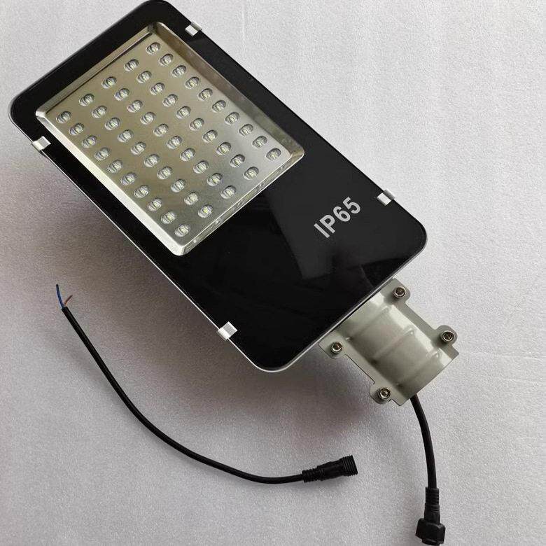 维修更换12V 24V路灯头带遥控 led户外照明灯道路200W太阳能灯