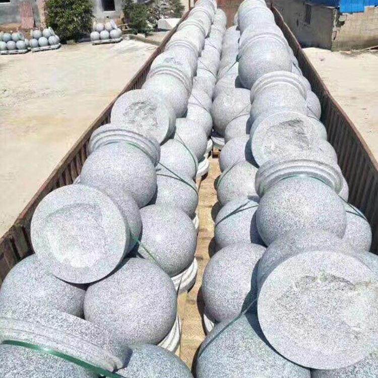 厂家石球路障挡车石球花岗岩芝麻灰广场隔离石球门墩石雕