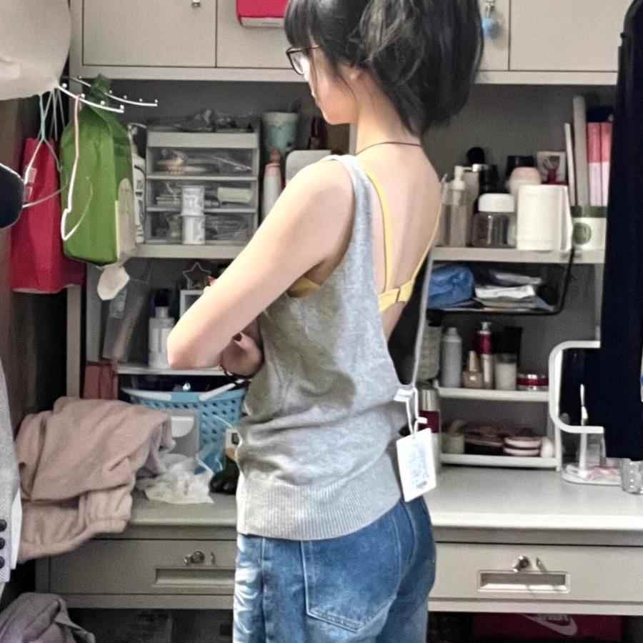 辣妹露背灰色针织吊带背心女夏季性感设计感美背宽松无袖上衣外穿
