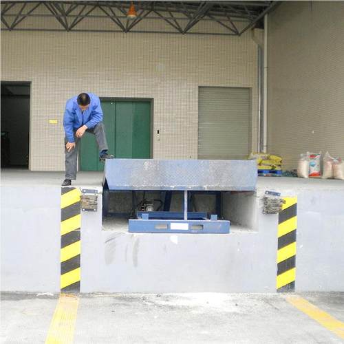 家定制固定式登车桥 固集装装卸货箱平台定式DCQ6-0.6登车厂桥 增