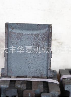 厂家生产加工覆摸沙叶片 抛丸机室体耐磨护板专用抛丸机高铬配件