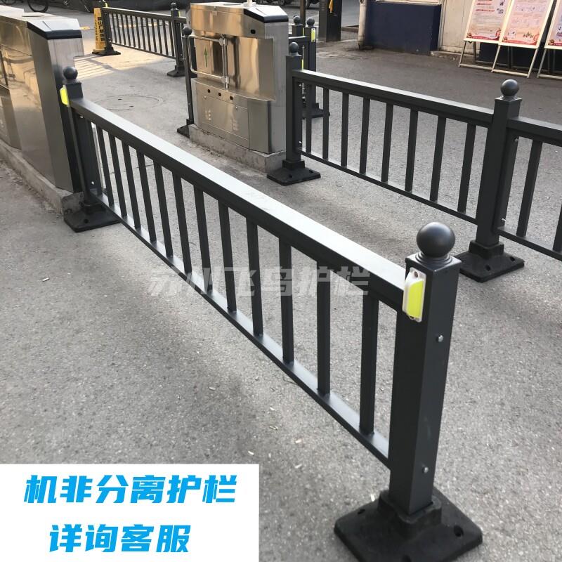 小区道闸栏杆道路护栏马路分流栏杆市政围挡栅栏人车分离围栏昆山