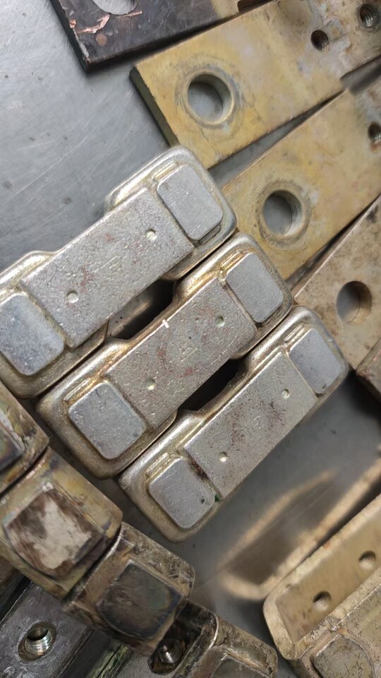 4月18日北京【京械5485】接触器银触点16个网络拍卖公告