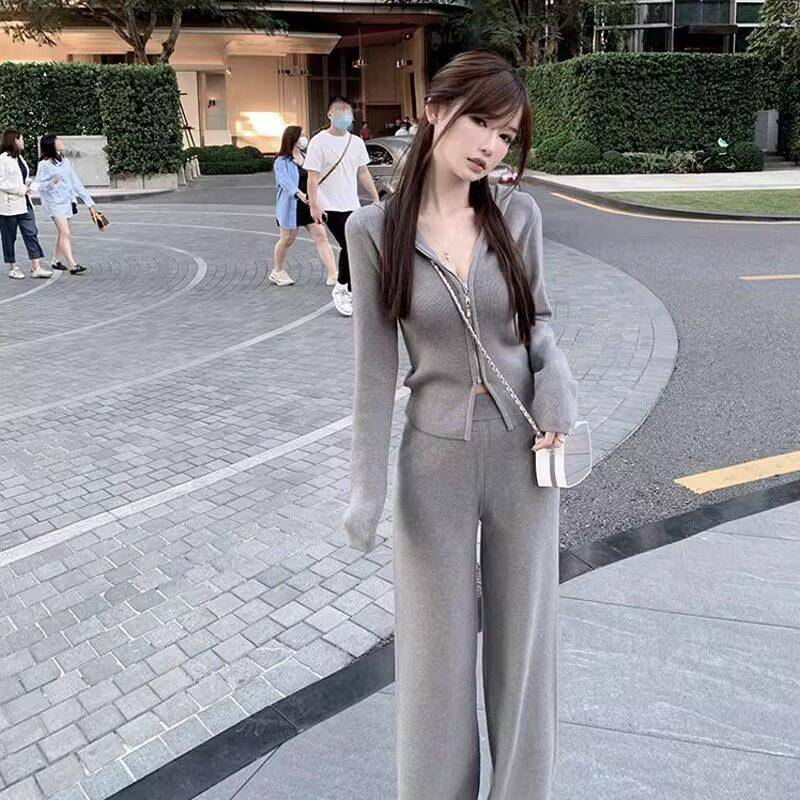 欧洲站秋冬装女款2026年新款时尚休闲运动套装女阔腿裤针织两件套