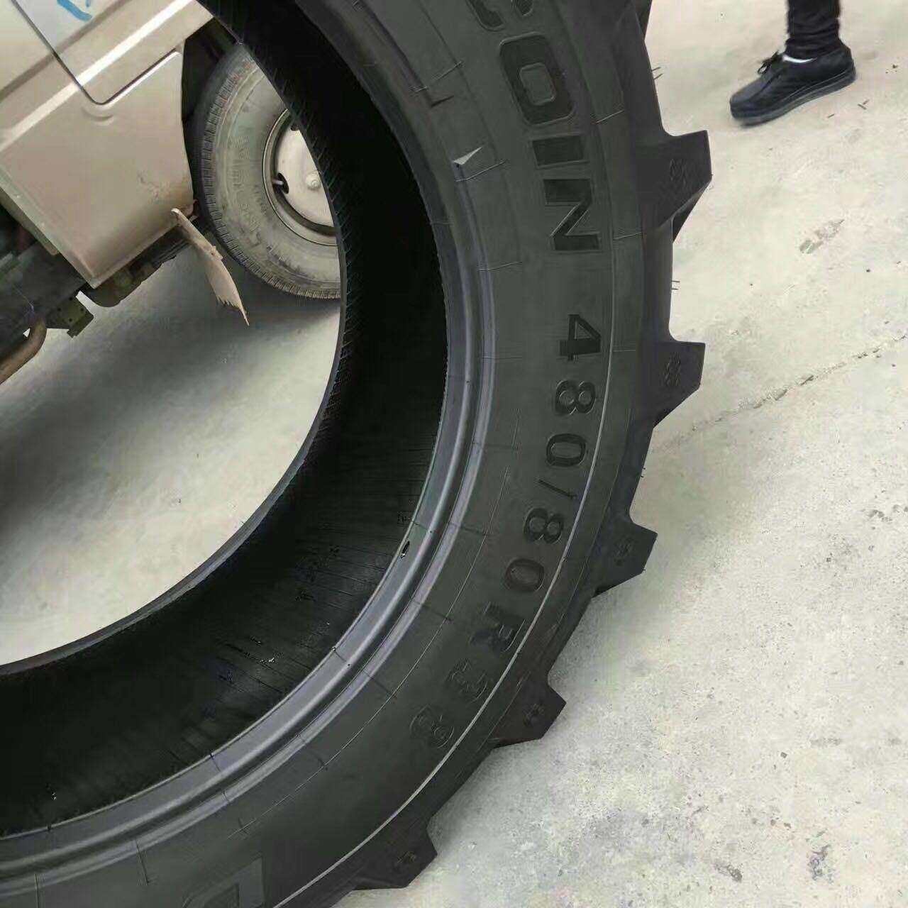 大型拖拉机轮胎480/65R28 480/70R28农用全钢子午线轮胎