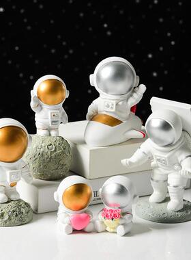 新款直销创意树脂太空宇航员摆件 办公桌软装工作室书柜现代家居