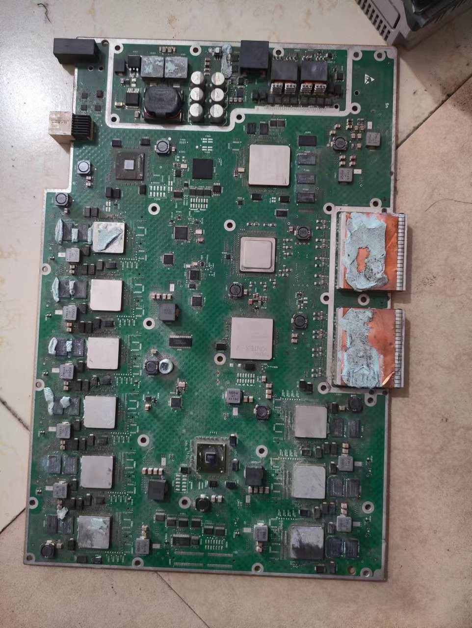 XC7K325TFFG900货漂亮，加xc6slx9csg3