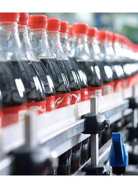 苏打水含汽可乐芬达气泡水饮料生产流水线 等压三合一PET瓶灌装机