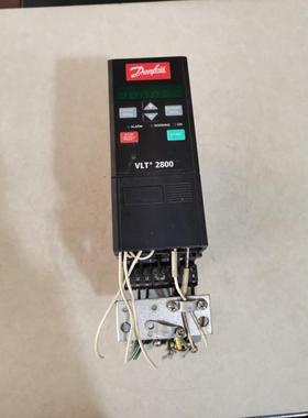 丹佛斯VLT2800变频器VLT2811PT4B20SBR1DBF10A00C1实图二手议价