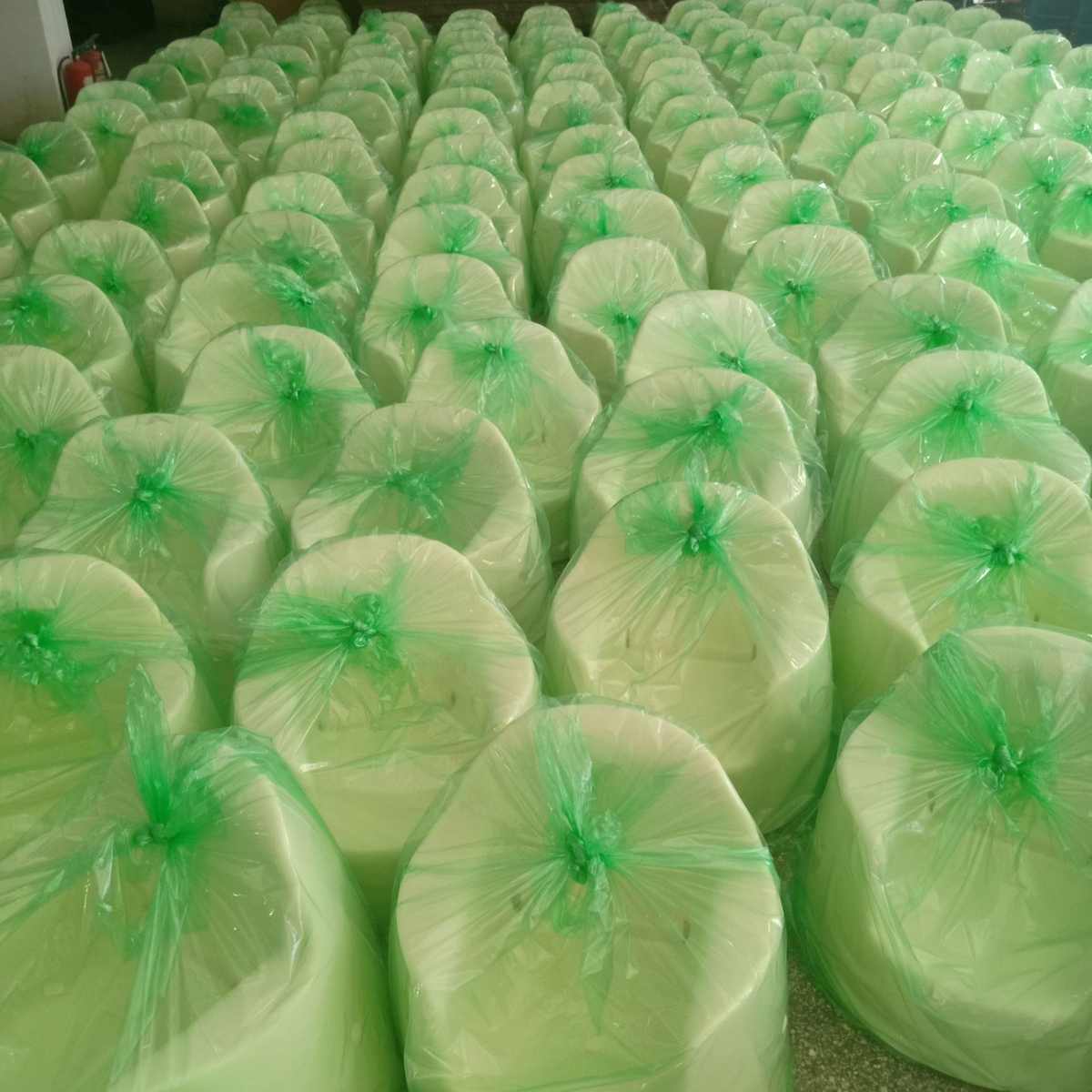 厂家生产 pu发泡海绵椅子配件 聚氨酯pu记忆海绵沙发坐垫