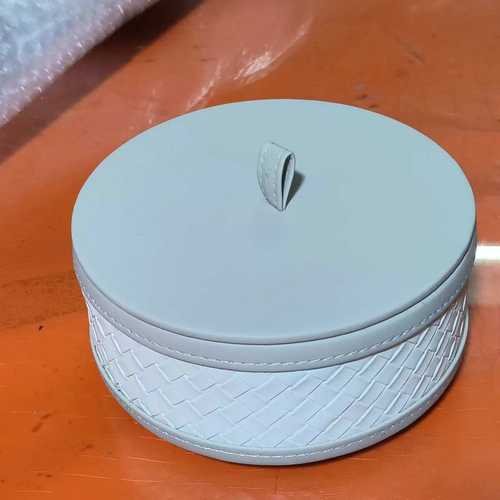 现代简约编织纹皮革收纳盒摆件样板间展厅酒店玄关桌面饰品收纳盒