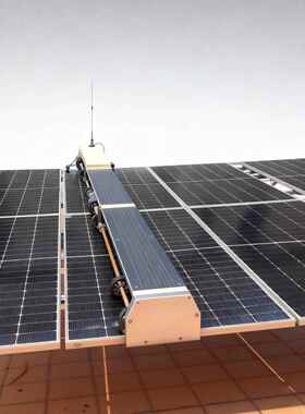 太阳能光板WUK洗清机人自主导航高压喷水清洁养伏器护一体机