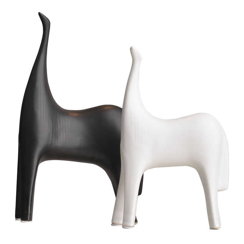 北欧简约陶瓷对马抽象摆件创意家居客厅电视柜酒柜书房装饰品摆设