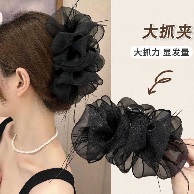 云朵泡泡网纱抓夹女2025新款高级感盘发大号羽毛鲨鱼夹子头饰发夹