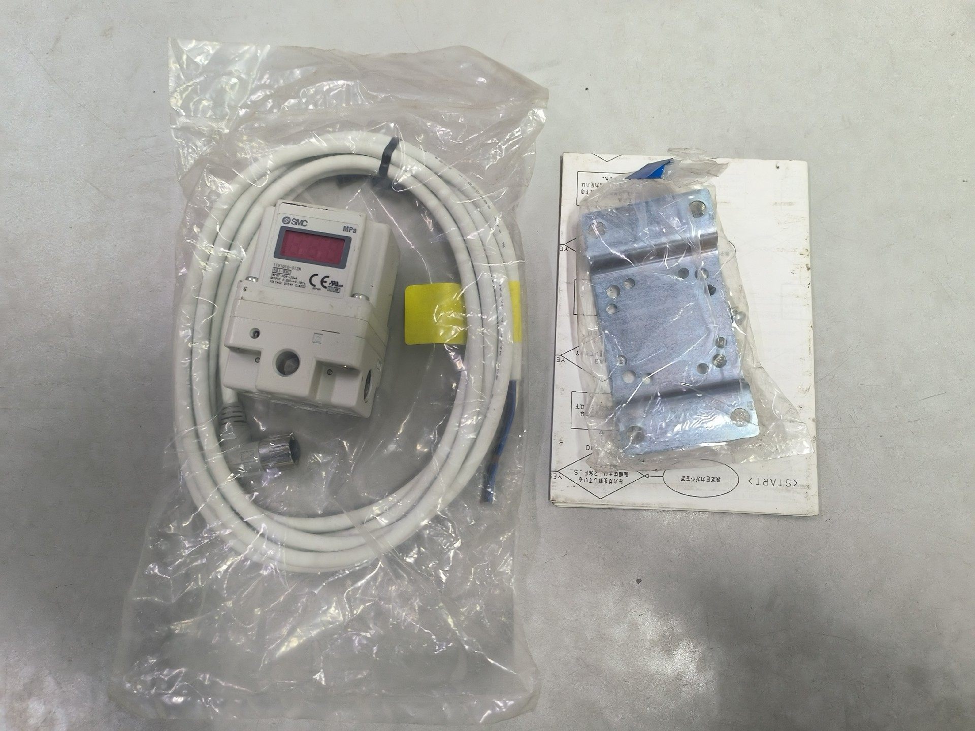 SMC 电空转换器，全新正品未使用，没有外包装，年份也新，