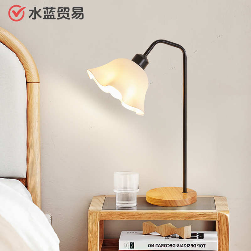 田园风创意花朵台灯温馨氛围铃兰花卧室床头桌面ins风装饰灯