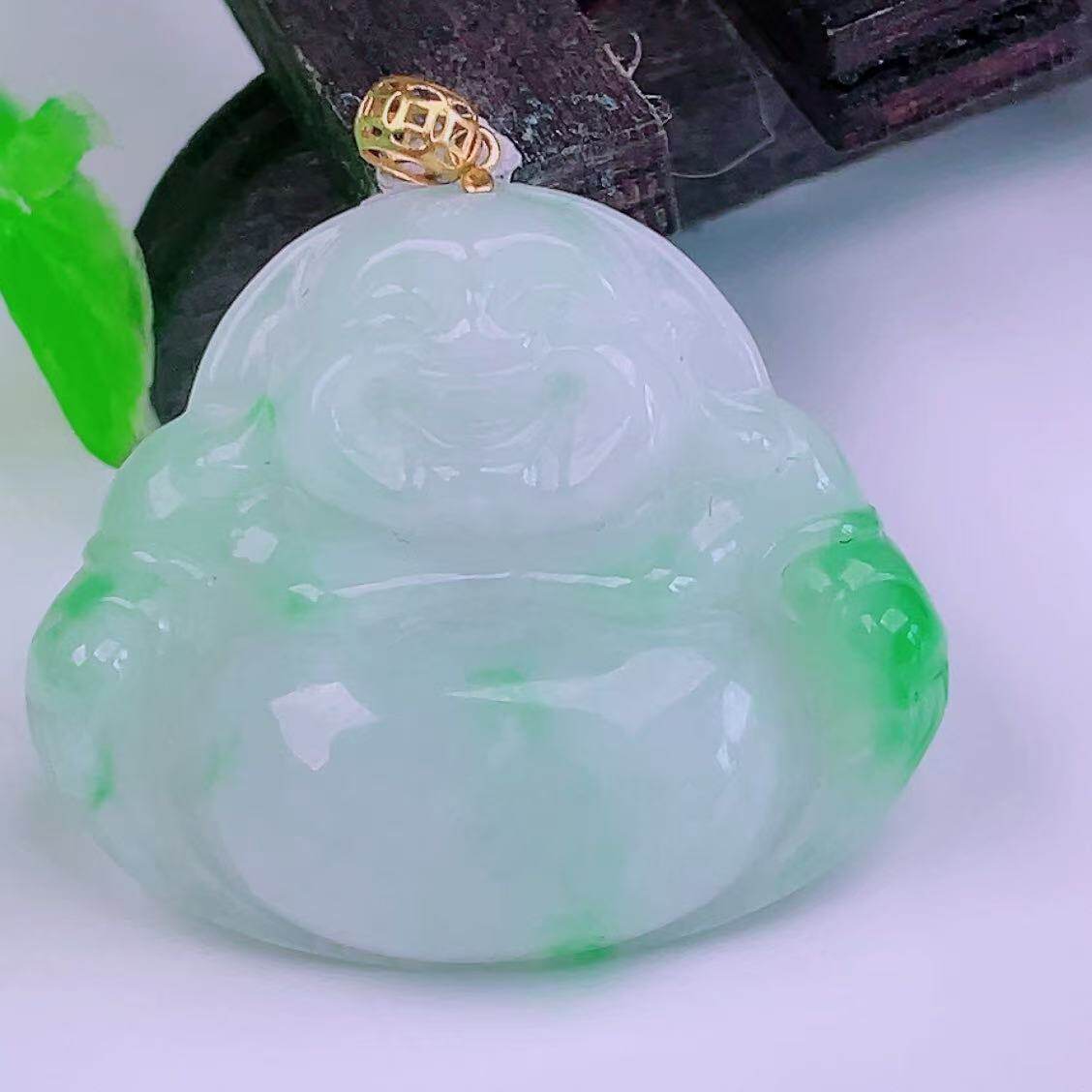 缅甸天然真品翡翠18k金扣头冰飘绿花高端精品珠宝闪拍佛公玉吊坠