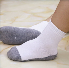 春秋夏儿童袜白色中筒袜子学生，纯棉男女黑底运动演出灰底短袜船袜