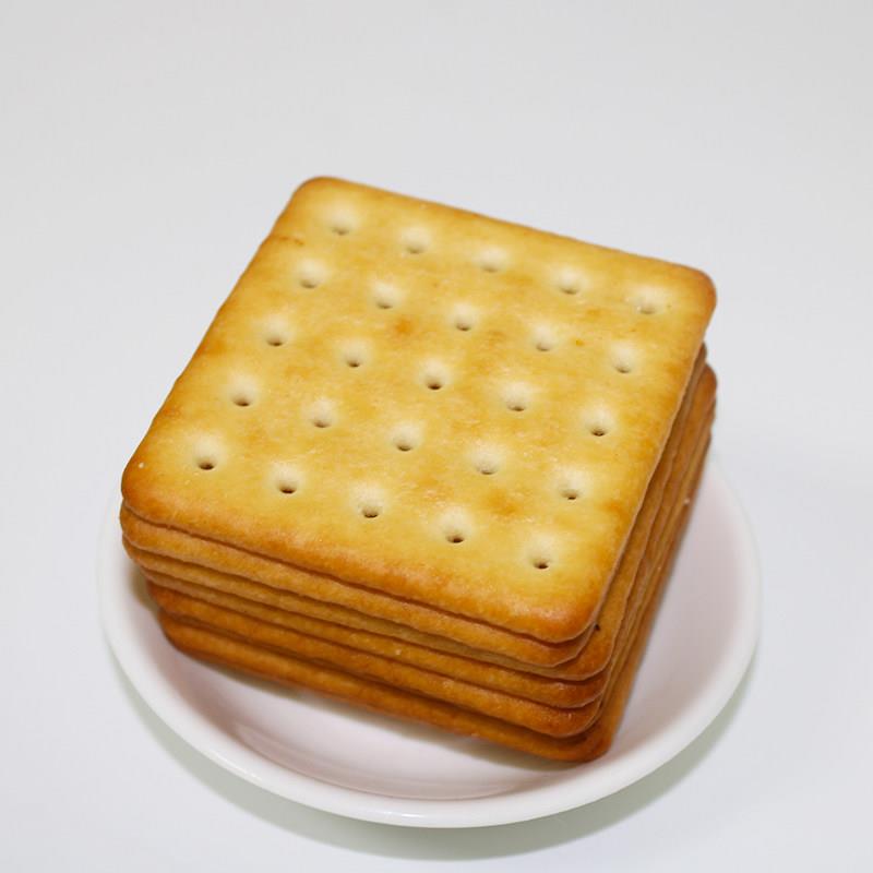 速发现货欧麦熊咸香海盐味饼干宵夜解馋小零食休闲食品办公室美食