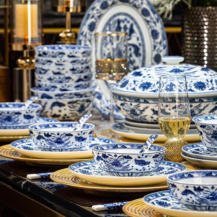 景德镇陶瓷器青花瓷釉下彩碗碟餐具套装骨瓷碗盘家用中式乔迁新居