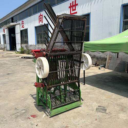 震筛花式长收获机器生落生挖NHW收用的动机四轮花生收果获机