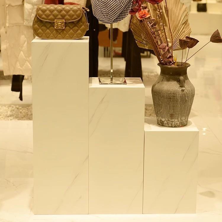 商场白色展示台地台架模特服装饰品店中岛桌展会产品陈列柜长方形