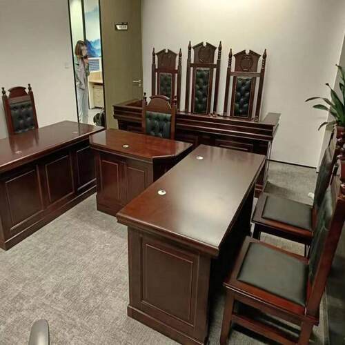 现货法官桌新款模拟法庭桌椅法院审判台法官椅子律所学校工厂直营