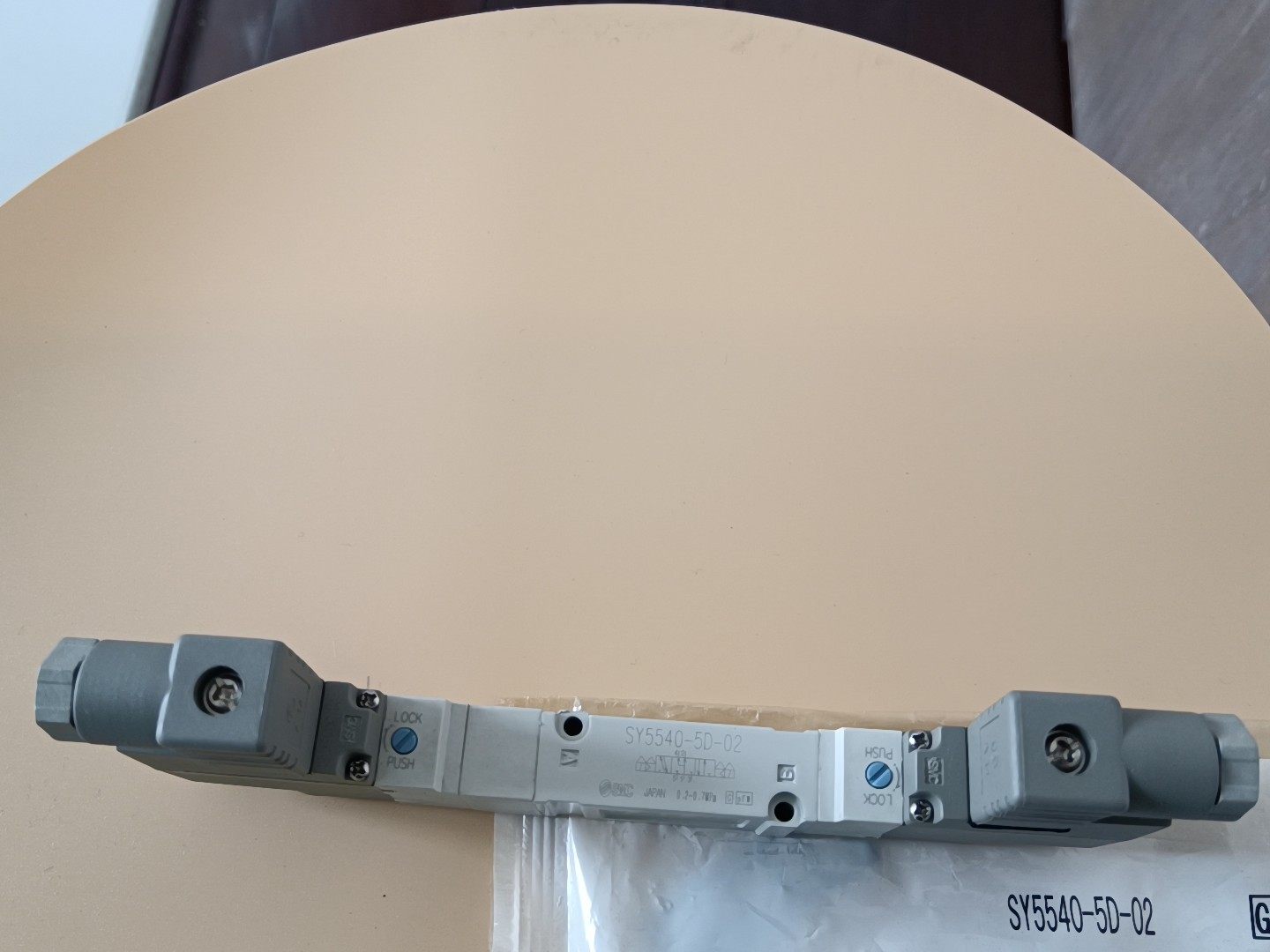 日本SMC电磁阀SY5540-5D-02全新正品现货一个，单