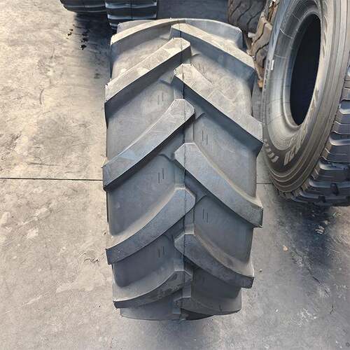 405/70-20轮拖拉机装载机人字花纹真空农业机械轮胎