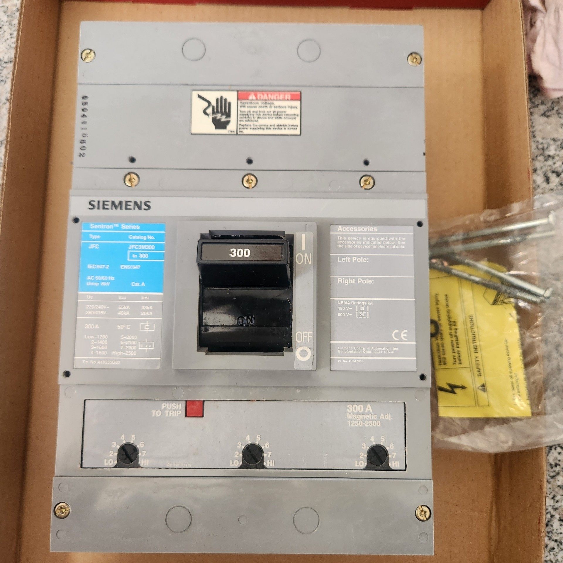 西门子断路器 Sentron系列 JFC3M300，3P 3