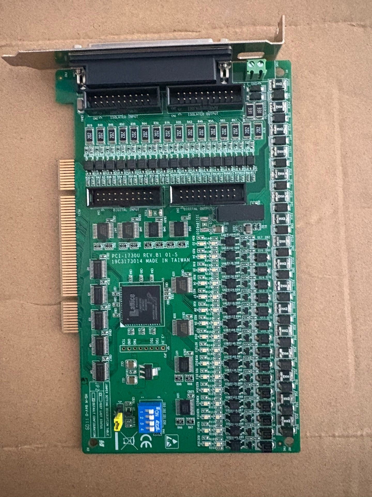 研华PCI-1730U REV.B1拆机漂亮包好 还有三片