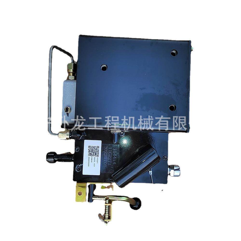 ZL50CN CLG856 CLG850 CLG862装载机后盖升降电动泵11C2271