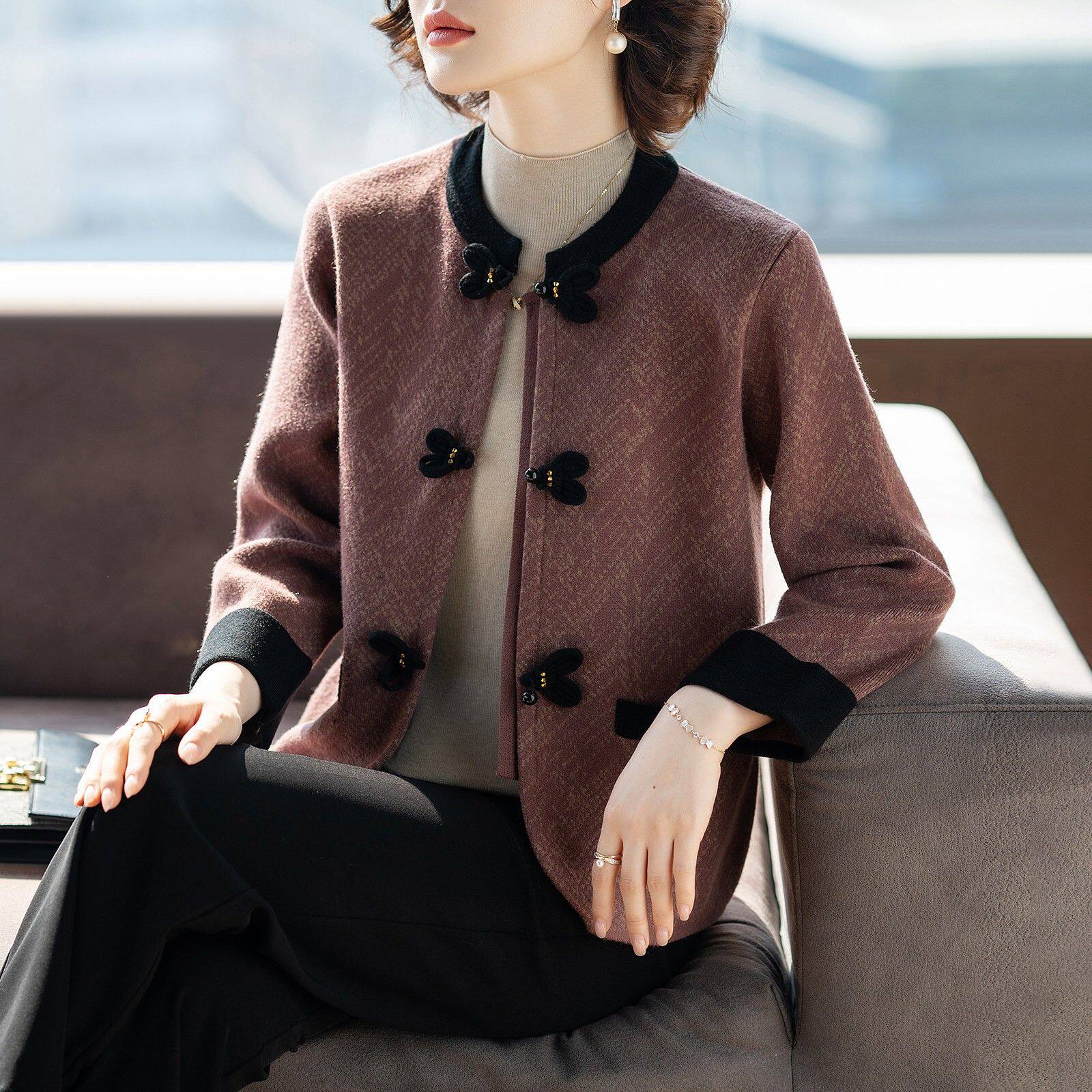 妈妈春装外套2026新款中老年女洋气时尚春秋上衣服40岁50毛衣开衫