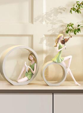 现摆件家居饰品玄客拉小提琴酒柜电视代柜装饰品摆件北厅欧关桌面