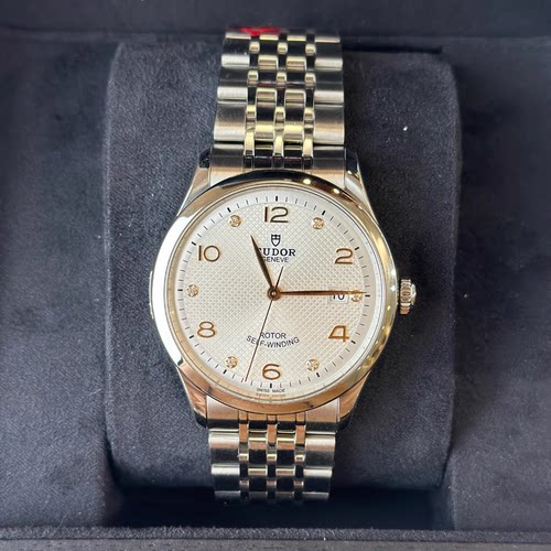 全套未使用9.9新帝舵1926系列精钢自动机械表39MM男表91550-0003